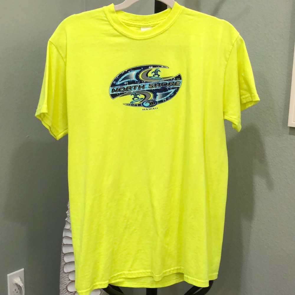 Tshirt North shore Hawaii. Size Medium